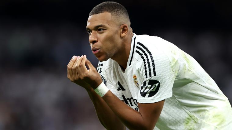 Mbappe ăn mừng bàn mở tỷ số cho Real Madrid